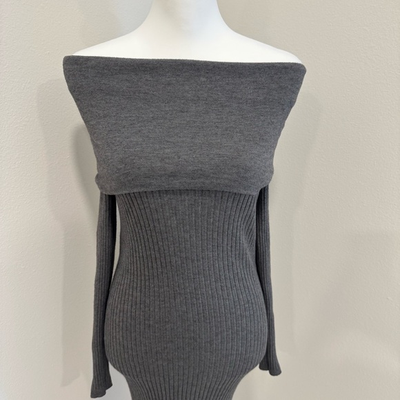 Line & Dot Ribbed Knit Midi Dress Long Sleeve Feminine Contemporary M - Picture 3 of 6